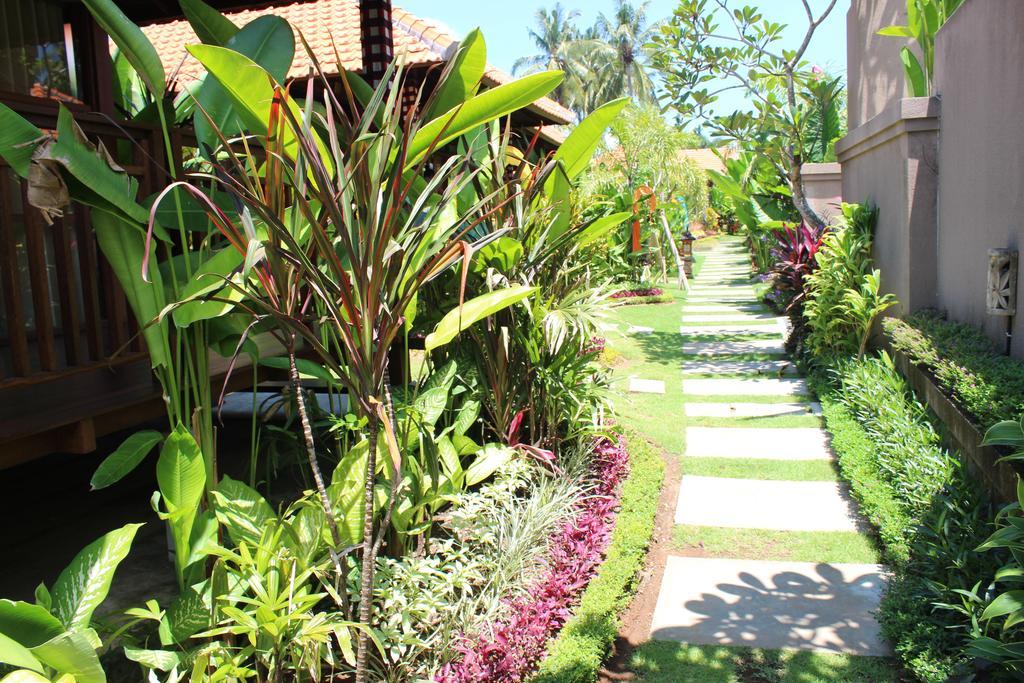 Saka Village Resort Ubud Bagian luar foto