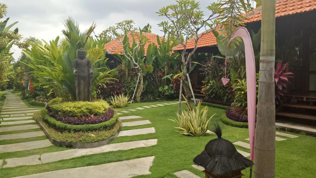Saka Village Resort Ubud Bagian luar foto