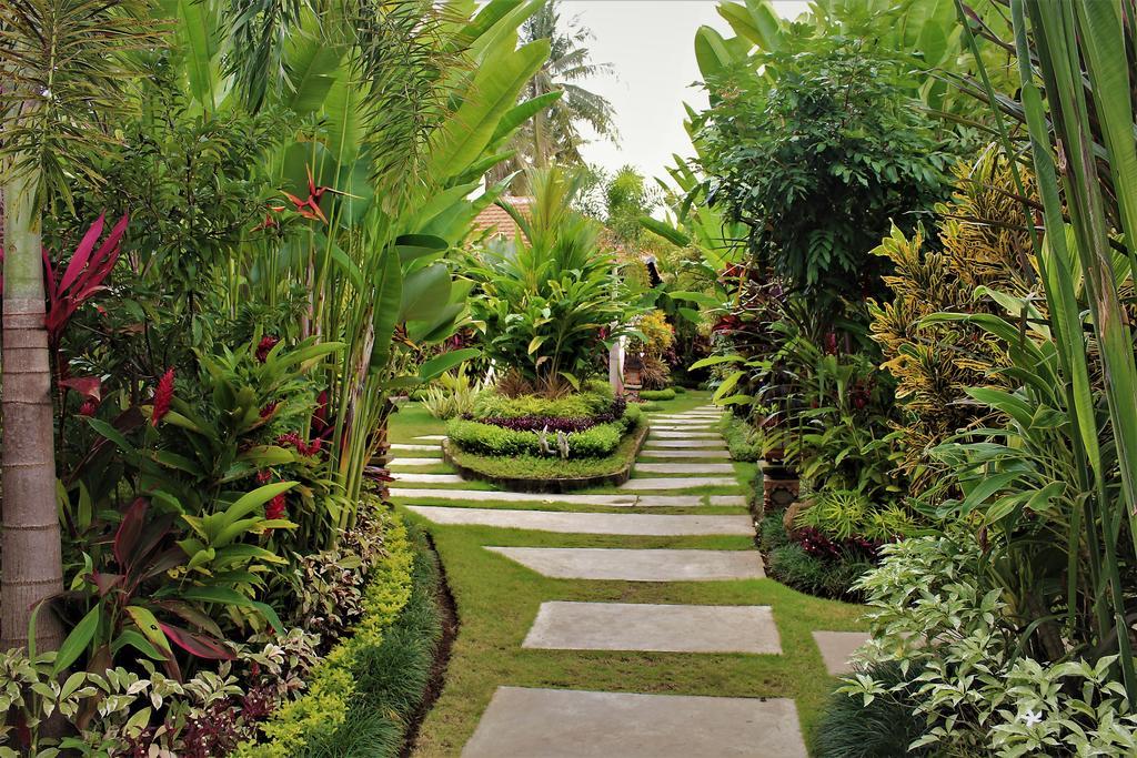 Saka Village Resort Ubud Bagian luar foto